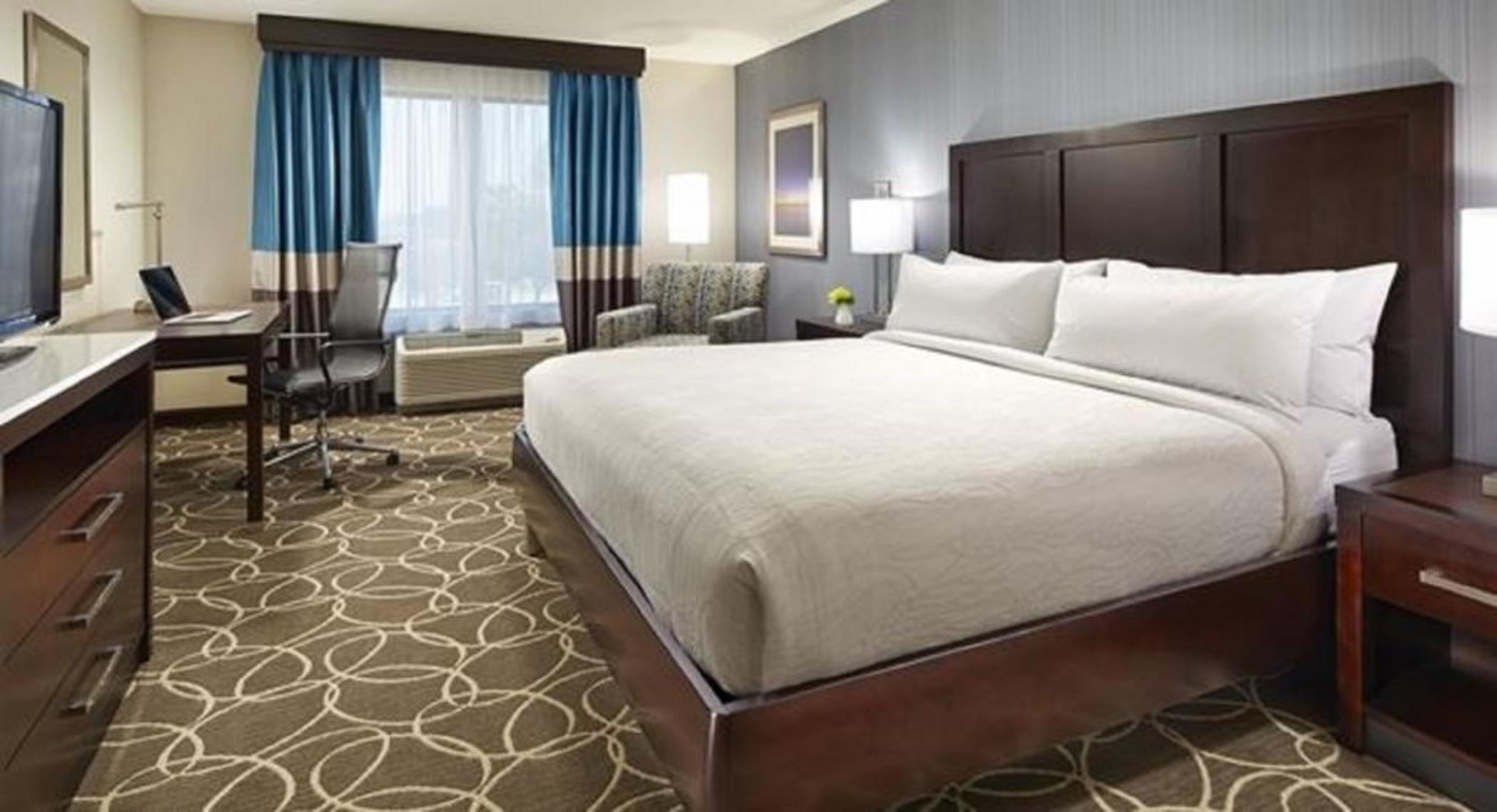 Hilton Garden Inn Winnipeg South Exterior photo